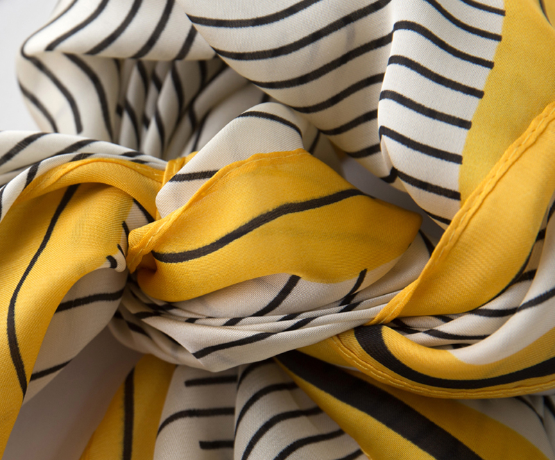 A-S030 摩登時(shí)尚小(xiǎo)方巾 A-S030 摩登時(shí)尚小(xiǎo)方巾